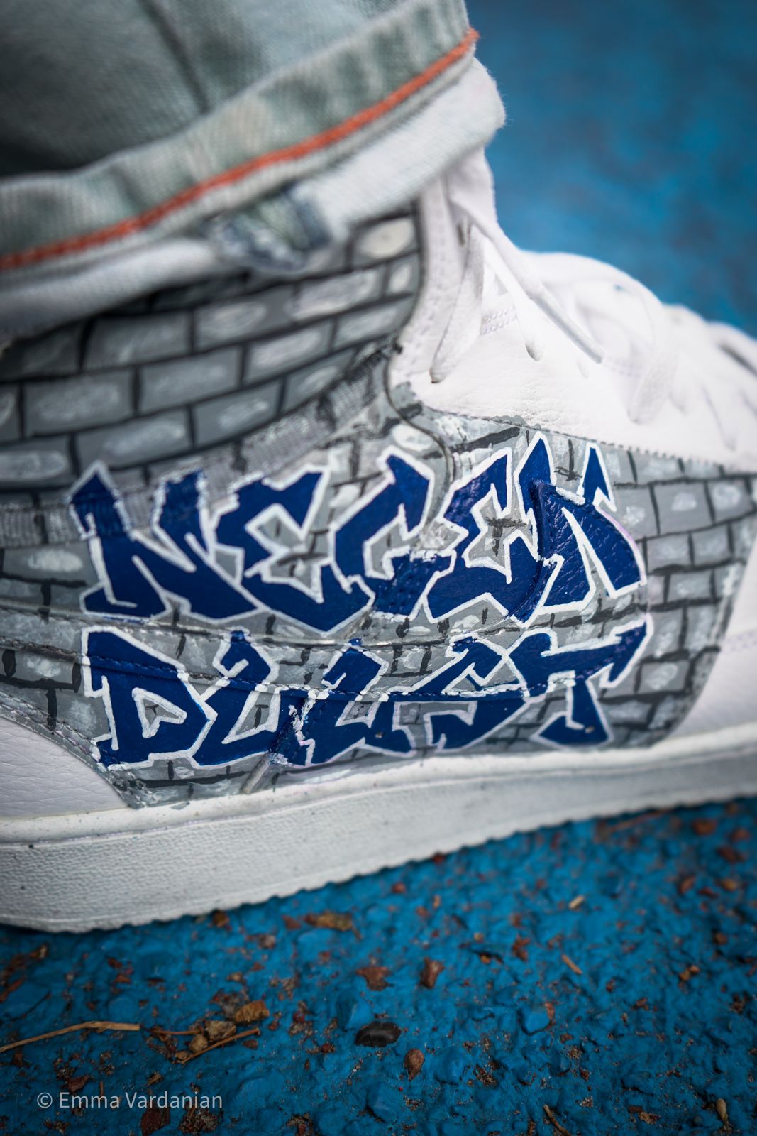 Custom Handgeschilderde Sneakers door Carlos Diaz - Afbeelding 5