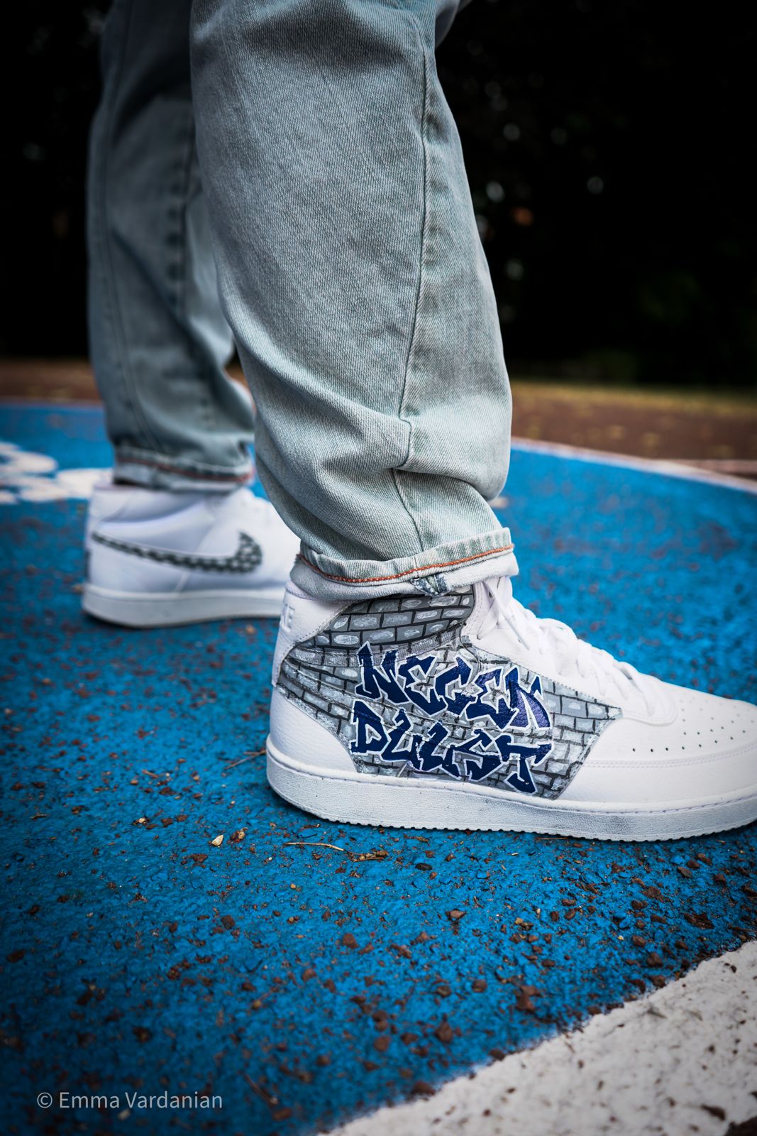Custom Handgeschilderde Sneakers door Carlos Diaz